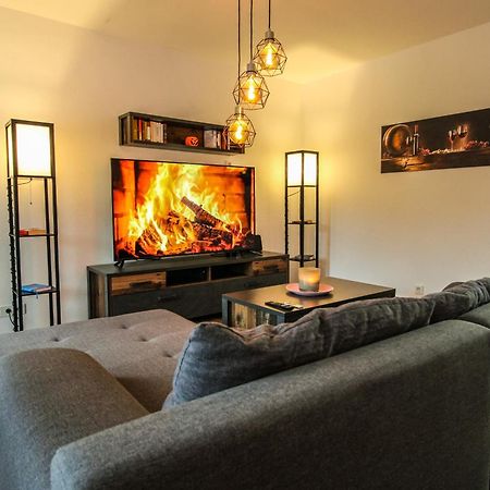 Moderne Fewo Sky Netflix Terrasse Burgblick Boxspringbett Waschtrockner Булай Екстериор снимка