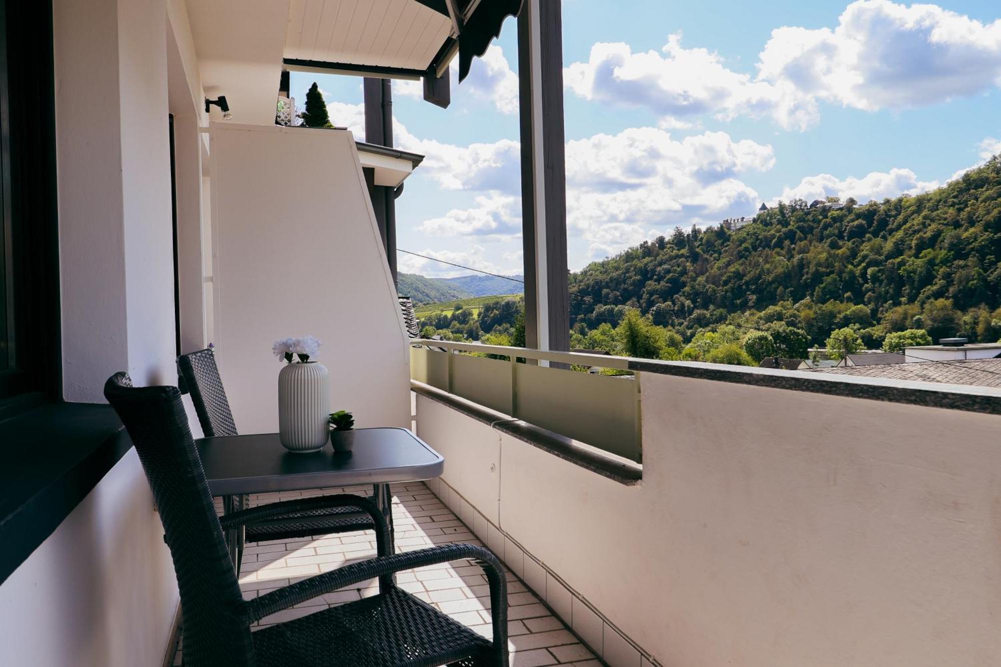 Moderne Fewo Sky Netflix Terrasse Burgblick Boxspringbett Waschtrockner Булай Екстериор снимка